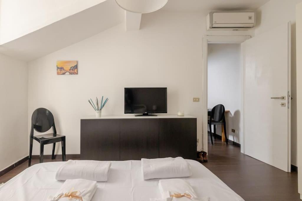 Sky-View Flat In Milan Daire Dış mekan fotoğraf